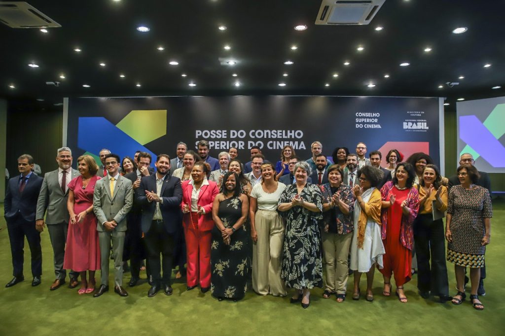 Ministra Margareth Menezes empossa novo Conselho Superior do Cinema